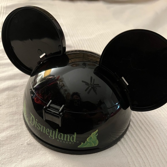 2022 Disney Park Halloween maleficent treat container - Picture 3 of 4